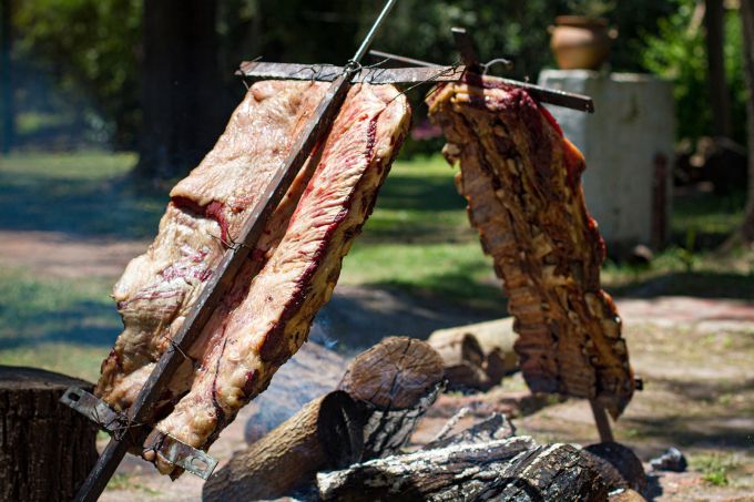 Jack's Creek Black Angus Short Rib Plate – 7 bone rack of richly marbled beef on butcher paper