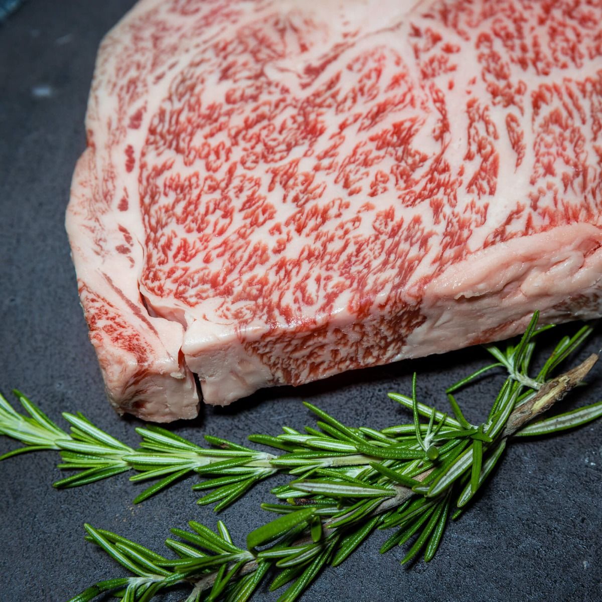 Japanese Wagyu (Marbling 10+)  Speciality of Beef&Steak BURGERS STEAKS,  ROASTS AND SPARERIBS BURGERS STEAKS, ROASTS AND SPARERIBS